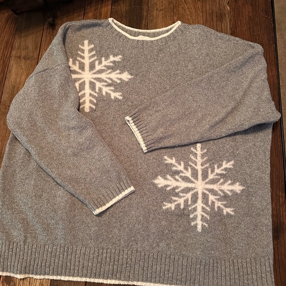 J. Jill Gray and Cream Snowflake Crewneck Sweater - Picture 2 of 5